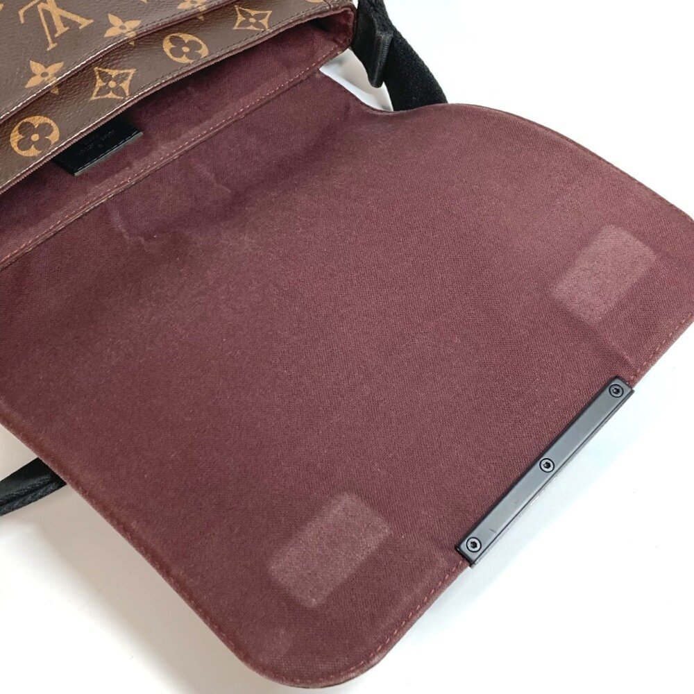 LOUIS VUITTON Authentic Black Monogram Canvas Messenger Shoulder Bag - Picture 12 of 16